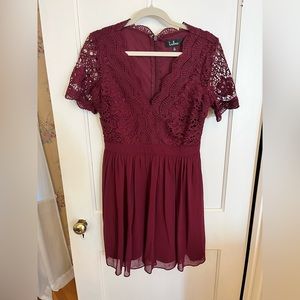 Lulu’s maroon dress